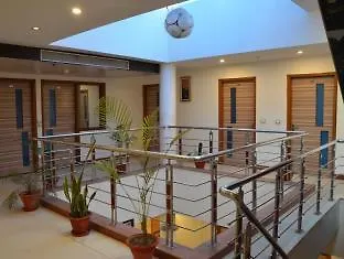 Hotel Citi Heights Chandigarh 3*,
