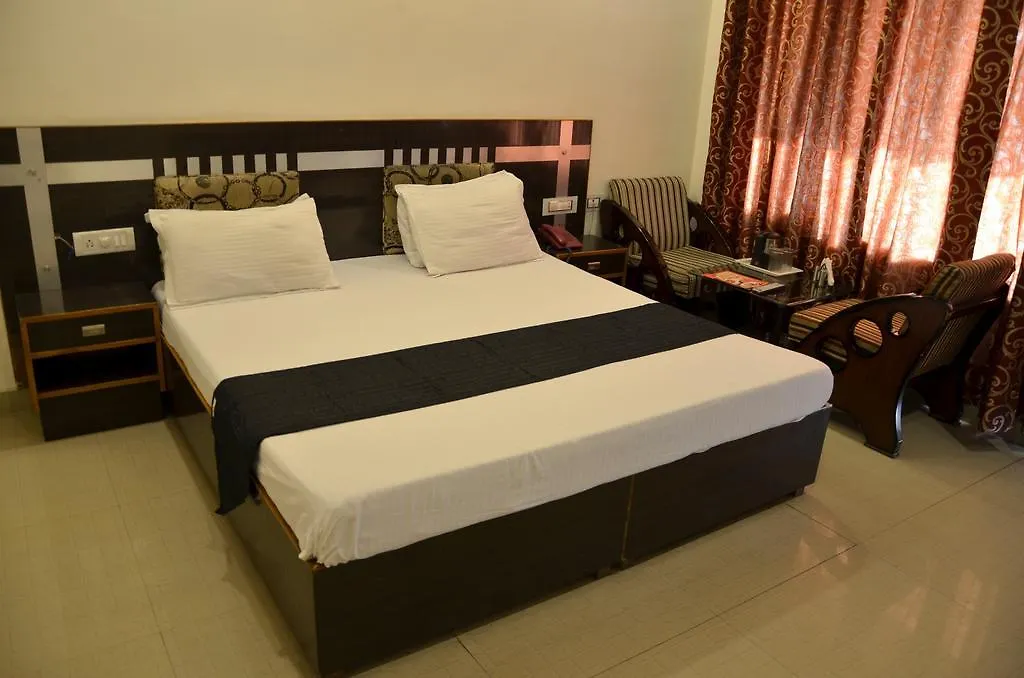 Hotel Citi Heights Chandigarh 3*,