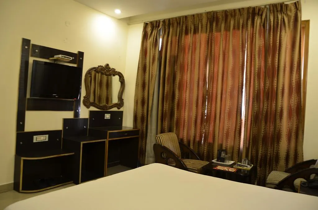 Hotel Citi Heights Chandigarh