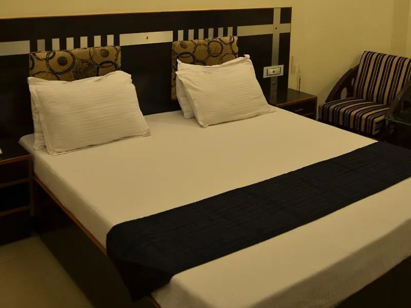 ***  Hotel Citi Heights Chandigarh India