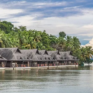 **** Resort Club Mahindra Ashtamudi India